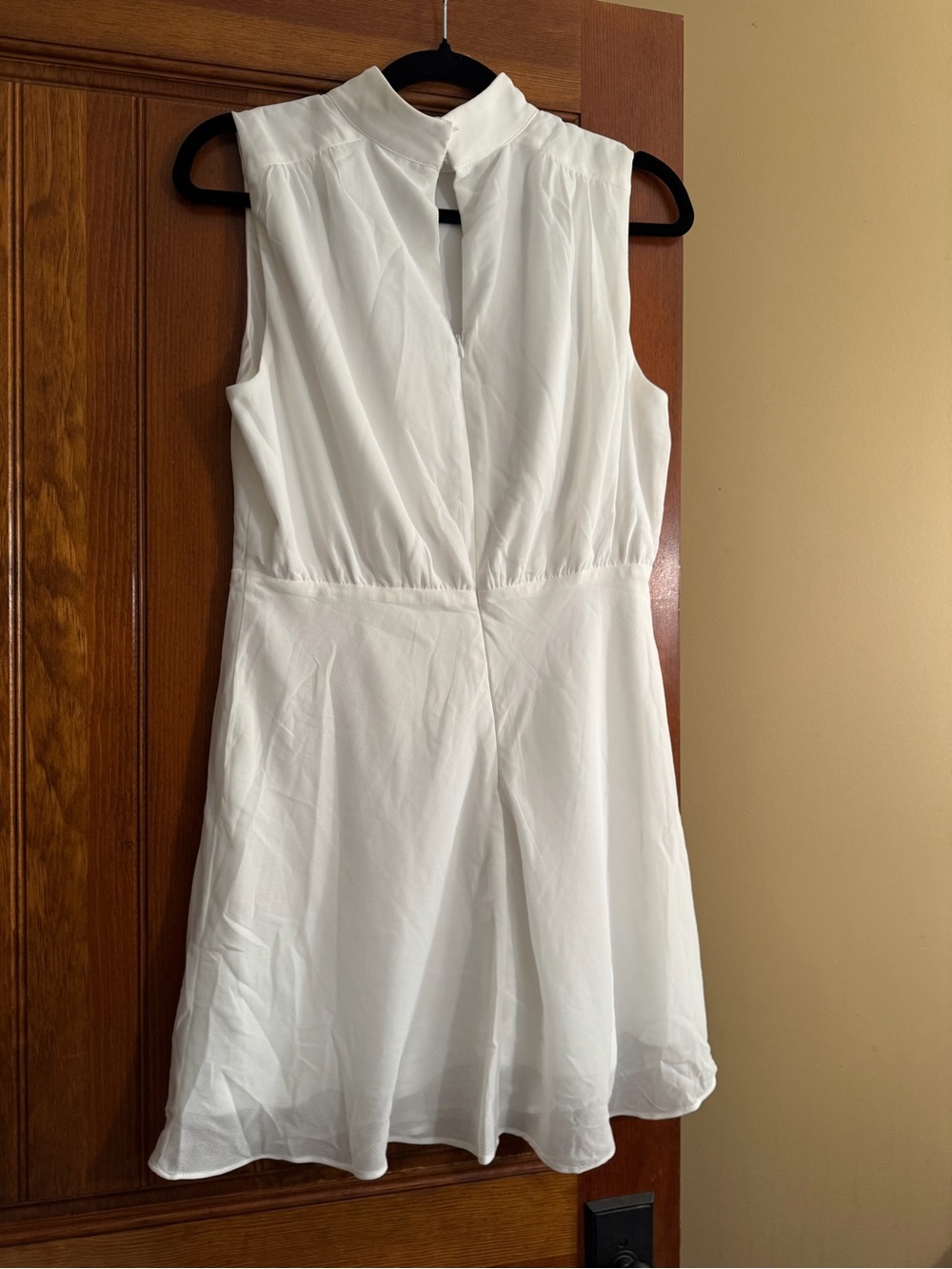 Classic Elegance White Chiffon Sleeveless Mock Neck Mini Dress - Picture 3 of 3